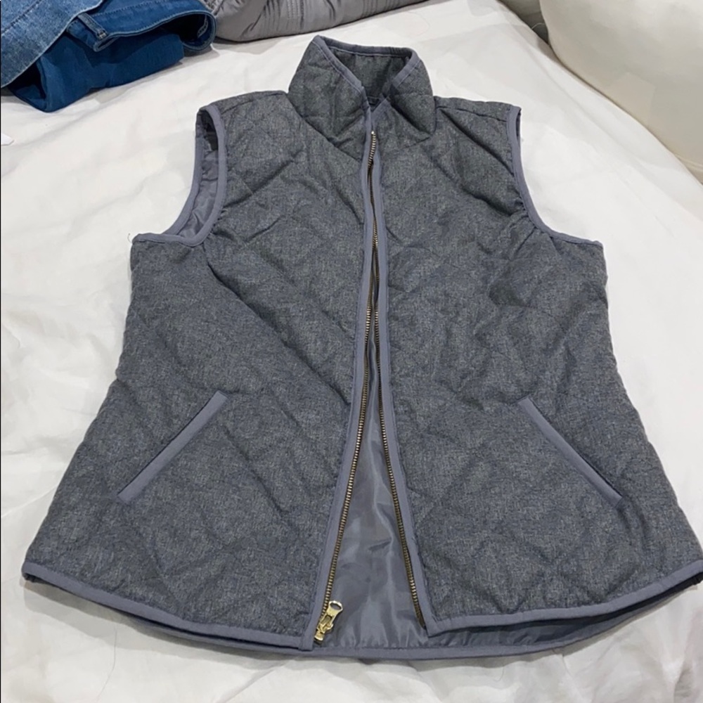 NWOT old navy grey zipper quilted vest Sz xSmall